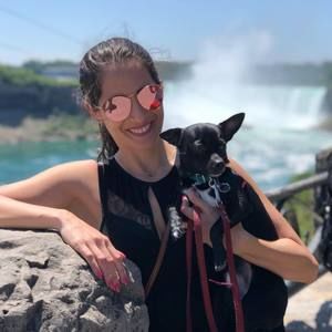 Meet your Posher, Romina